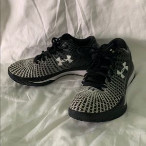Under Armour Clutchfit basketball sneakers